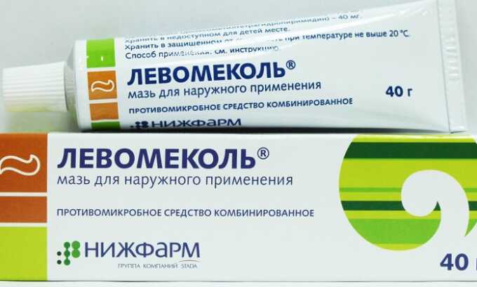 Левомеколь содержит в составе два вещества - антибиотик хлорамфеникол (действует против большого количества бактерий) и метилурацил (способствует заживлению тканей)